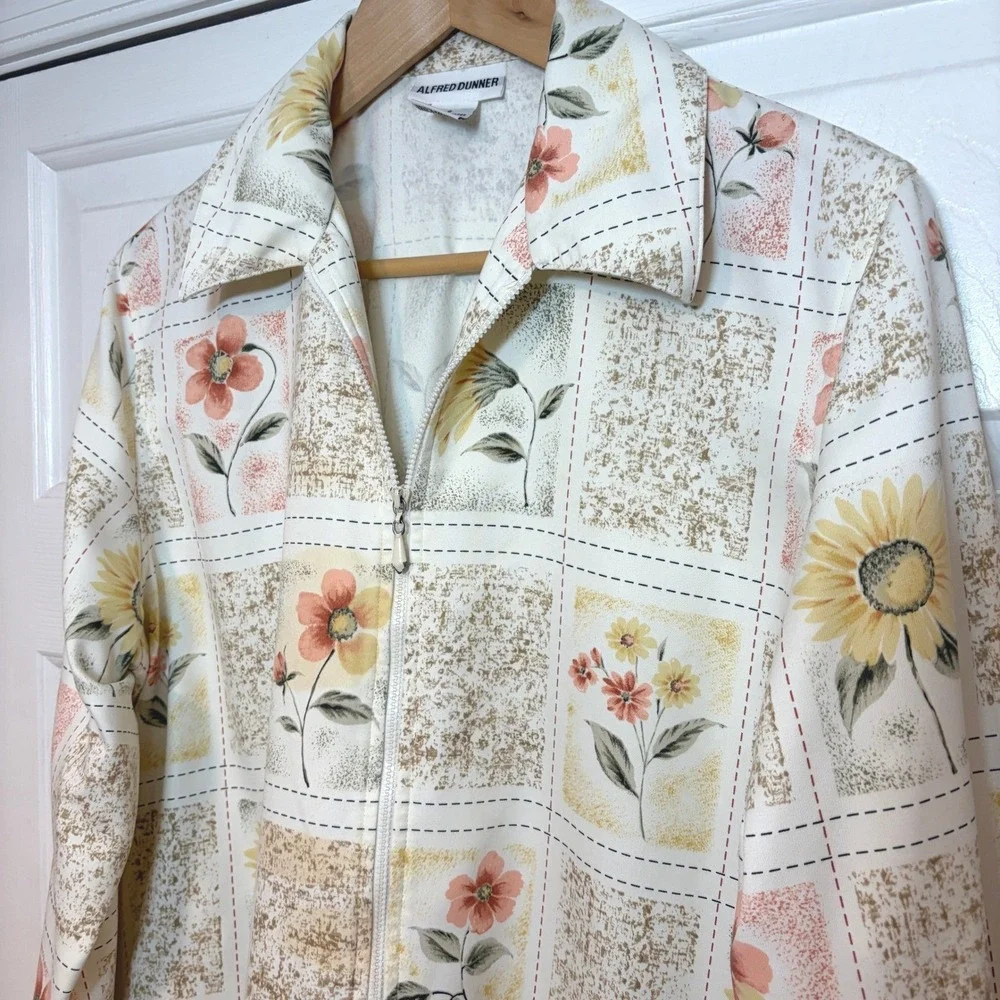 Alfred Dunner Womens 8 M Floral Zip Lightweight Jacket Cream Tan Cottage Grandma
